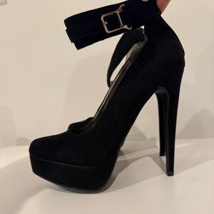 Chinese Laundry Platform Stiletto Pump